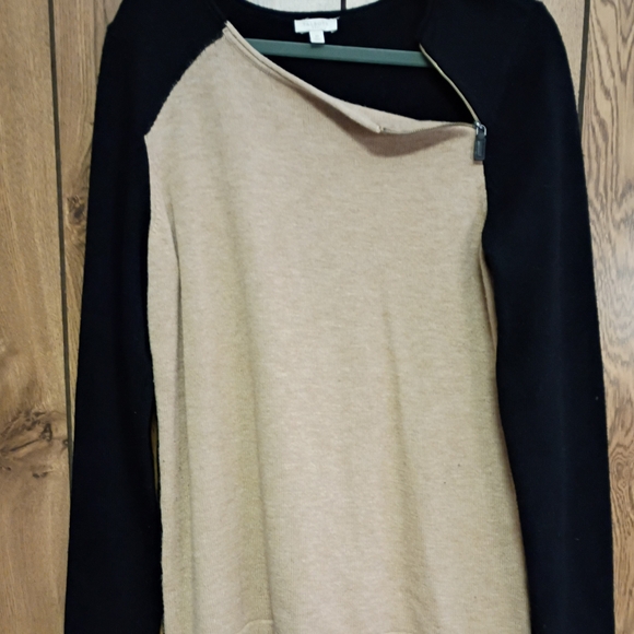 Talbots Women's Black and Tan Crewneck Sweater - Picture 3 of 7